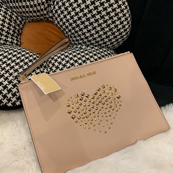 New Michael Kors Giftables XL Zip Clutch Bag Saffiano Leather ballet Heart S… - Picture 2 of 5